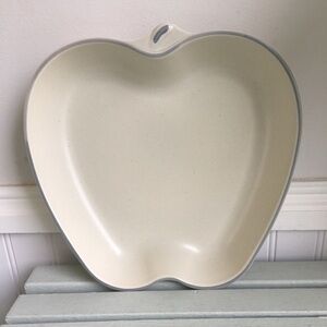 Pfaltzgraff Apple Shaped Baking Dish